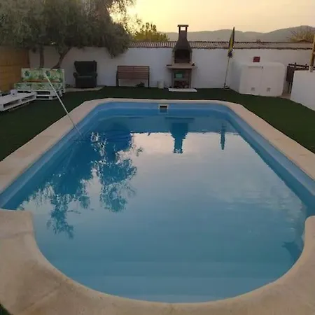 Agradable Casa Con Piscina En La Serrania. * Arriate