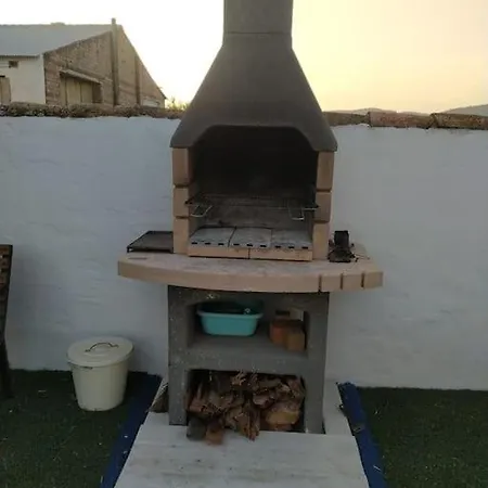 Agradable Casa Con Piscina En La Serrania. Arriate